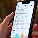 Interfaccia di un'app di tracciamento del ciclo con grafici e dati correlati