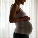 Smartphone che mostra un'app di tempistica delle contrazioni